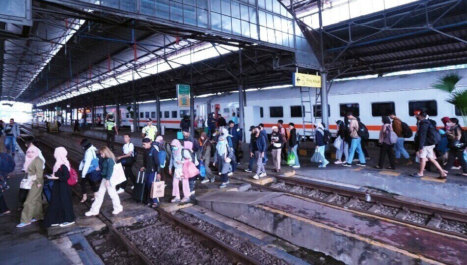 KAI Daop 4 Semarang melayani 115.449 penumpang selama tiga hari libur panjang Kenaikan Isa Almasih.(Dok Humas)