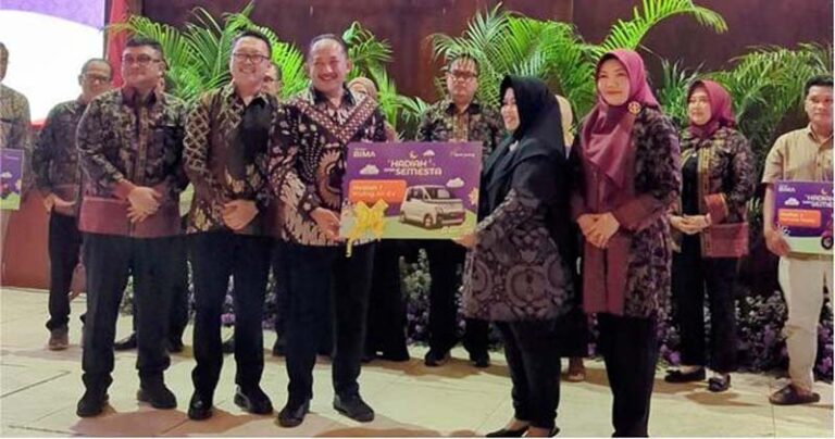 Bank Jateng Ajak Go Green dalam Penyerahan Hadiah Tabungan Bima di Karanganyar