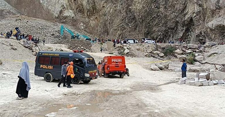 10 Orang Tewas Akibat Longsor di Lokasi Galian C di Cirebon