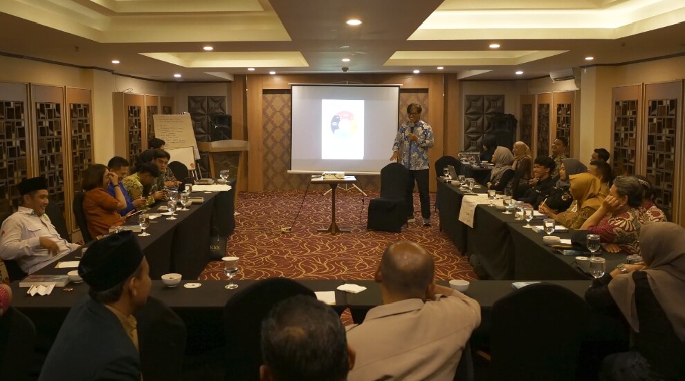 Mahasiswa Jurusan Hubungan Internasional (HI) FISIP UNDIP Semarang mengikuti pemutaran film dokumenter “Road to Resilience”, Selasa (3/6).(Foto Ist)