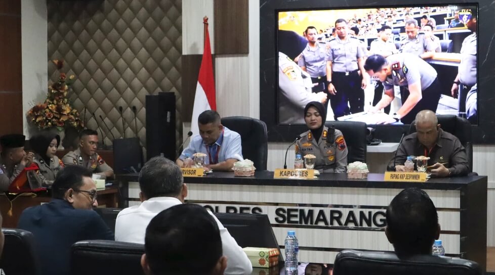 Sembilan peserta didik Sespimen Polri Dikreg 65 TA. 2025 melaksanakan Kuliah Kerja Profesi (KKP) di Polres Semarang.(Dok Humas)