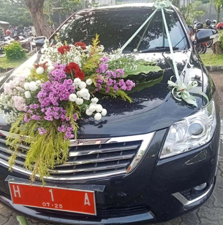 Mobil dinas Wali Kota Semarang, Toyota Camry hitam berpelat H 1 A.(Foto Ist)