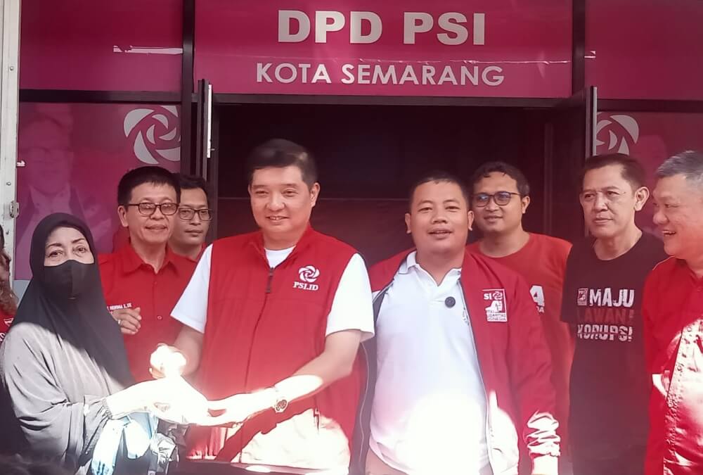 Perayaan Idul Adha 1446 H, DPD PSI Kota Semarang menyembelih sembilan ekor kambing dan dibagikan kepada warga sekitar, Jumat (6/6).(Foto Ist)