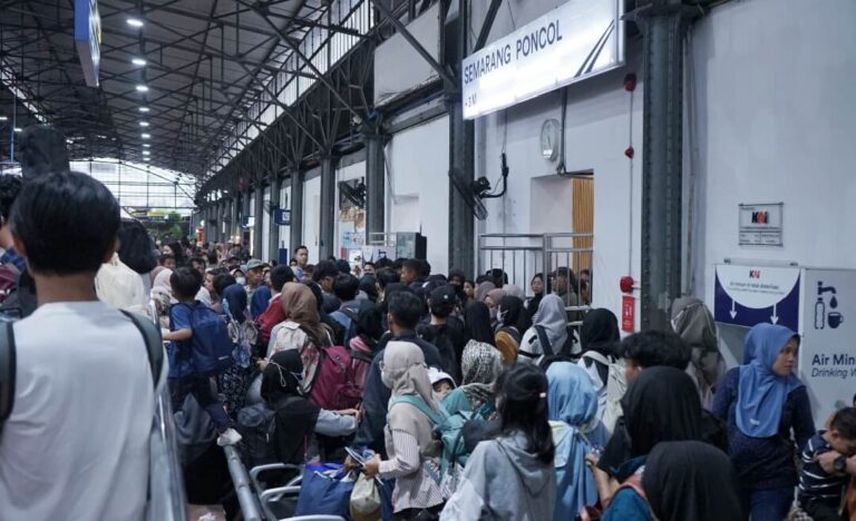 Jelang akhir libur IdulAdha, Stasiun Semarang Poncol catat jumlah keberangkatan 4.342 penumpang.(Dok Humas)