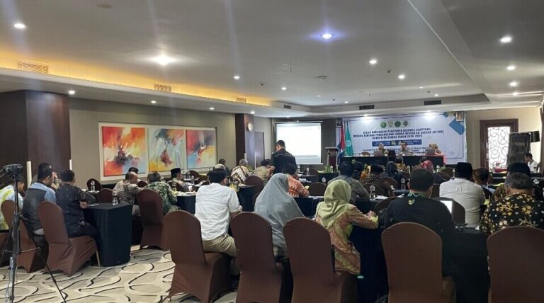 PKPSDM Unwahas bekerja sama dengan Sekretariat DPRD Kabupaten Kendal menggelar kegiatan bedah Ranperda tentang RPJMD Kabupaten Kendal 2024–2029, selama tiga hari, 13–15 Juni 2025, di MG Setos Hotel, Semarang.(Foto Ist)