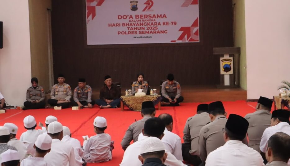 Dalam rangka menyambut Hari Bhayangkara ke-79 tahun 2025, Polres Semarang menggelar doa bersama lintas agama, Rabu (18/6).(Dok Humas)
