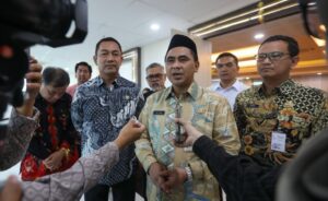 Wagub Jateng, Taj Yasin Maimoen, dalam acara Peningkatan Tata Kelola Pengadaan Barang/Jasa Pemerintah melalui Konsolidasi Pengadaan di Kantor Gubernur Jateng, Semarang, Kamis (19/6).(Dok Humas)