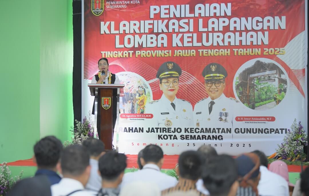 Wali kota Semarang, Agustina, memberikan sambutan saat Klarifikasi lapangan Lomba Kelurahan Tingkat Provinsi Jawa Tengah Tahun 2025 di Bumi Perkemahan Jatirejo, Rabu (25/6).(Dok Humas)