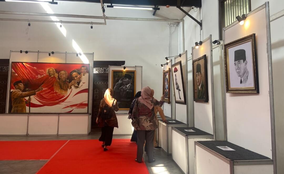 Peringati bulan Bung Karno, 100 karya lukisan bertema Bung Karno dipamerkan di Gedung Oudetrap, Kawasan Kota Lama Semarang, berlangsung selama lima hari, mulai 26 hingga 30 Juni 2025.(Dok Humas)