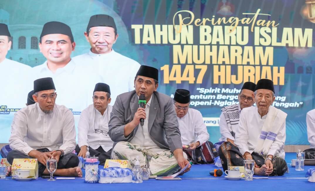 Wagub Jateng, Taj Yasin Maimoen, dalam acara Istighotsah dan doa bersama Tahun Baru Islam 1447 H, di Gedung Gradhika Bhakti Praja, Kota Semarang, Kamis malam (26/6).(Dok Humas)