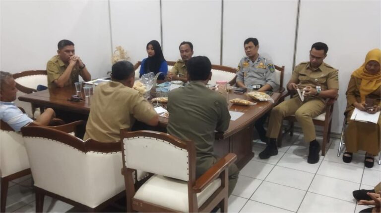 Pemkab Jepara Gelar Rapat Koordinasi Merespon Tuntutan Pedagang UMKM di HWI Jepara