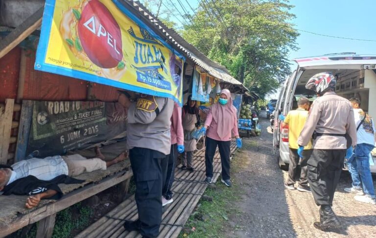Pamit Jalan-jalan, Pria Paruh Baya Ditemukan Pingsan di Warung