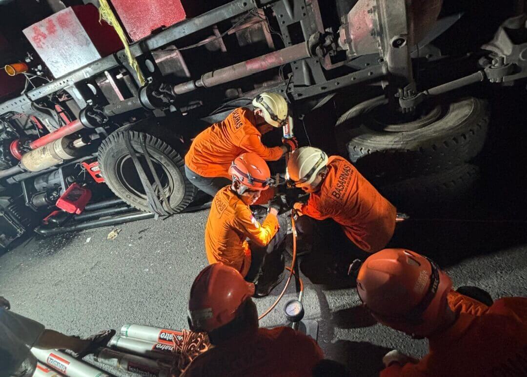 Kecelakaan di Jembatan Layang Arteri Semarang