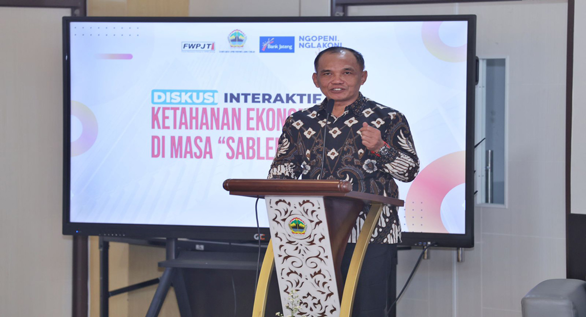 Ketua DPRD Jateng sebagai Keynote Speaker pada FGD bertajuk Ketahanan Ekonomi Jateng di Masa Sableng, Gedung Merah Putih, Rabu,16/7. (Foto: Dok Humas)