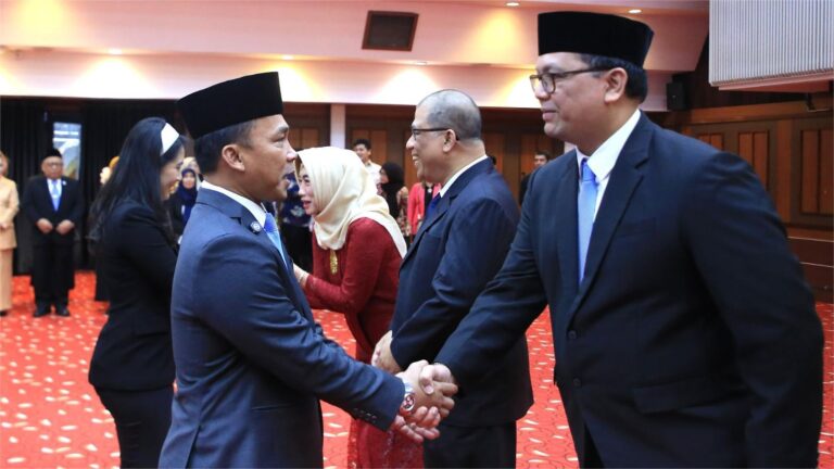 Menteri Wihaji Ambil Sumpah Pejabat Manajerial dan Fungsional