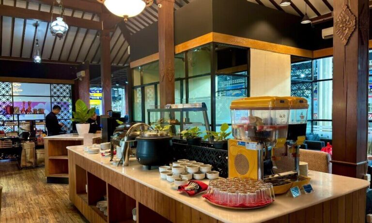 Luxury Lounge Lantai 2 di Stasiun Yogyakarta