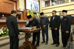 Rapat Paripurna DPRD Jateng 