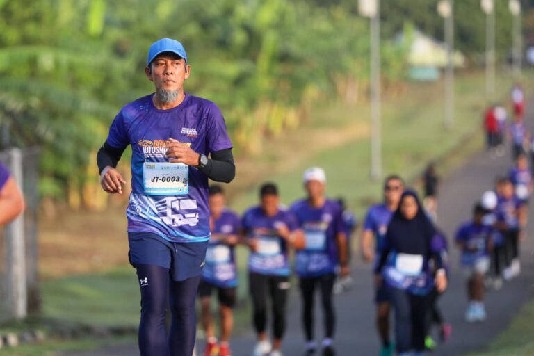 Sekda Jateng Flag Off Fun Run 5K di Lanumad Ahmad Yani