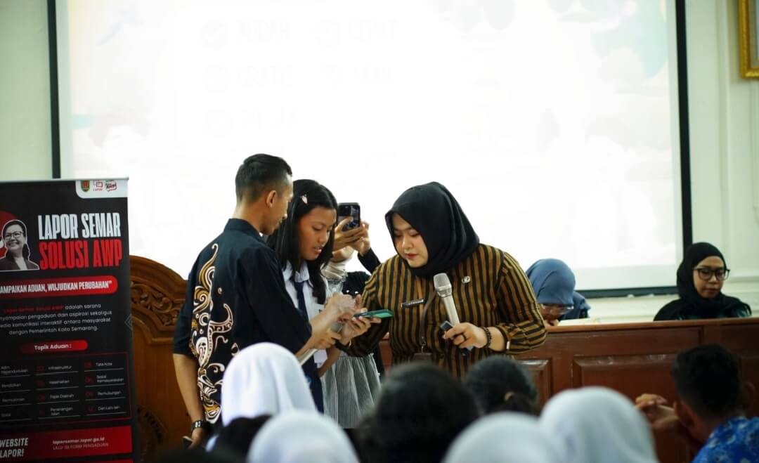 Lapor Semarang Goes to School
