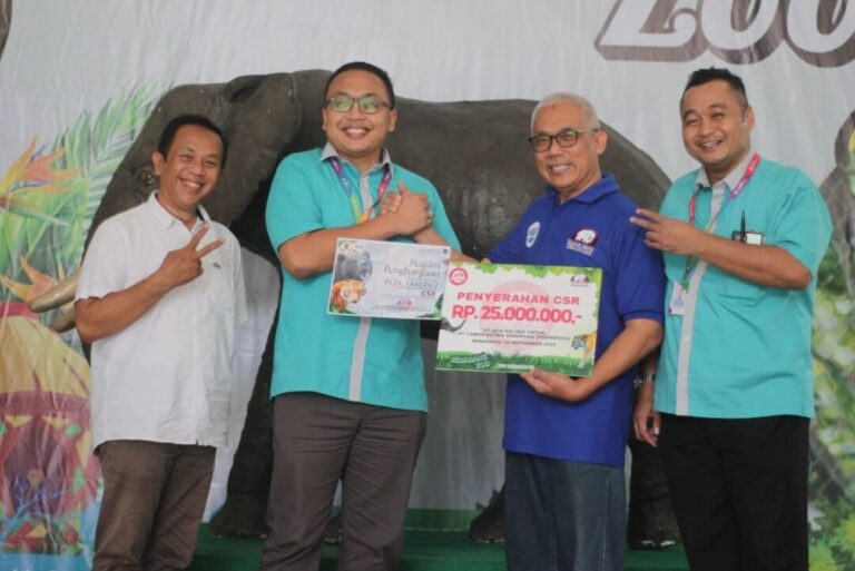 Dukung Wisata Konservasi di Semarang Zoo, Dua Kelinci Donasi Pakan Satwa