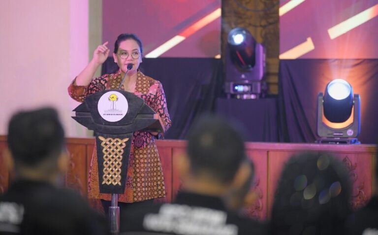 Agustina Wilujeng Pramestuti