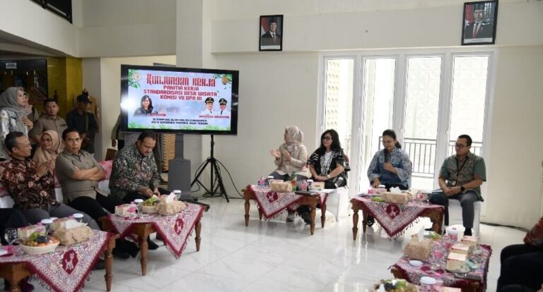 Agustina Wilujeng Pramestuti
