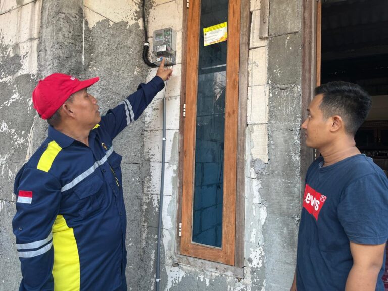 Pemprov Jateng Beri Bantuan 1.000 Sambungan Listrik Gratis