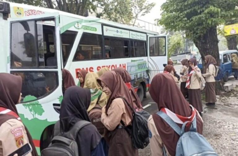 Bus Sekolah Gratis Sragen: Dari Hibah Instansi, untuk Pendidikan Anak Bangsa