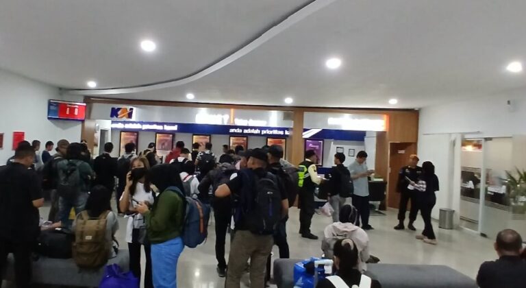 KAI Daop 4 Layani 515 Pembatalan Tiket Akibat Kereta Anjlok di Kedunggedeh