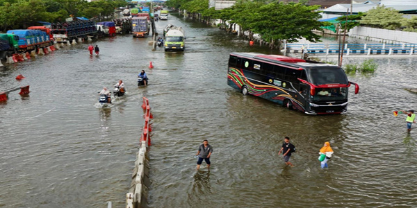 Atasi Banjir, Pompa di Tenggang dan Sringin Dioptimalkan, BPBD Jateng Kerahkan Mobil Pump