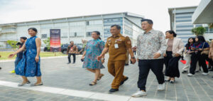 Gubernur Jawa Tengah, Ahmad Luthfi saat melakukan peresmian dan meninjau pabrik PT Formosa Industrial Park di Kecamatan Mayong, Kabupaten Jepara pada Senin, 27 Oktober 2025. (Foto: Dok Humas)
