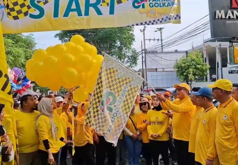Yellow FUN WALK 2025
