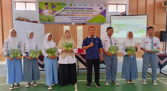 Jaga Ketahanan Pangan, Ratusan Siswa SMKN 2 Dilatih Membuat Penganan Dari Tanaman Hidroponik