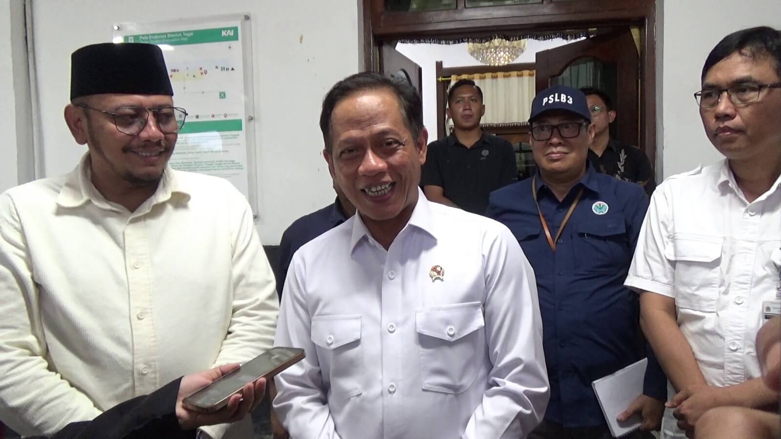 Hanif Faisol Nurofiq