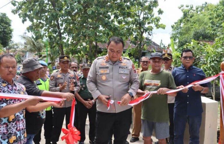 Peresmian Jembatan Penghubung Kelurahan Bangkle