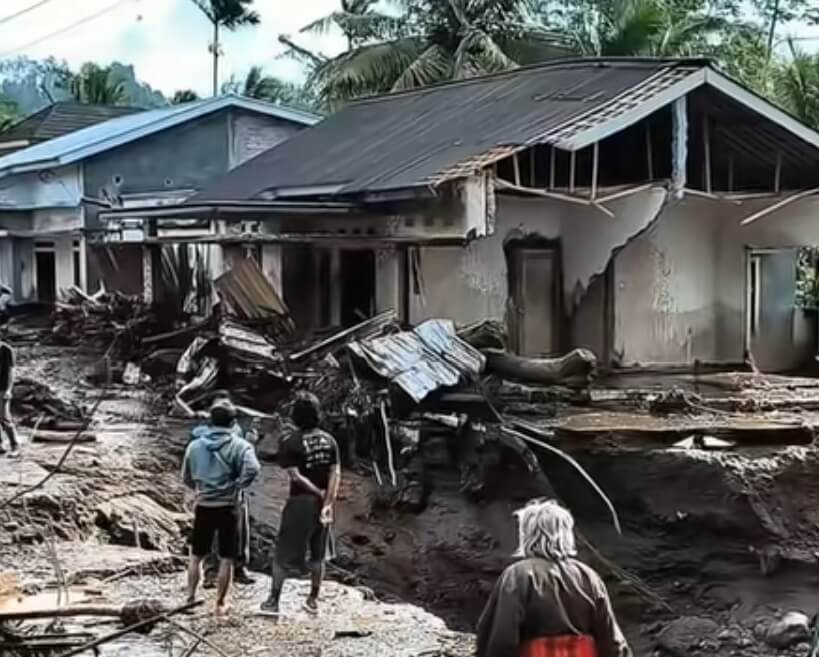 Banjir bandang lereng Gunung Slamet