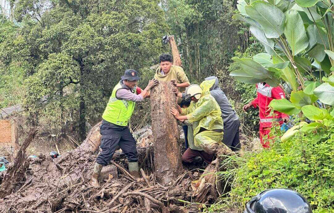 Banjir Bandang Lereng Gunung Slamet