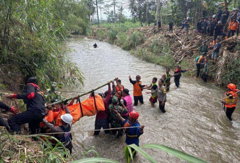 Remaja Hanyut di Karangmalang Mijen
