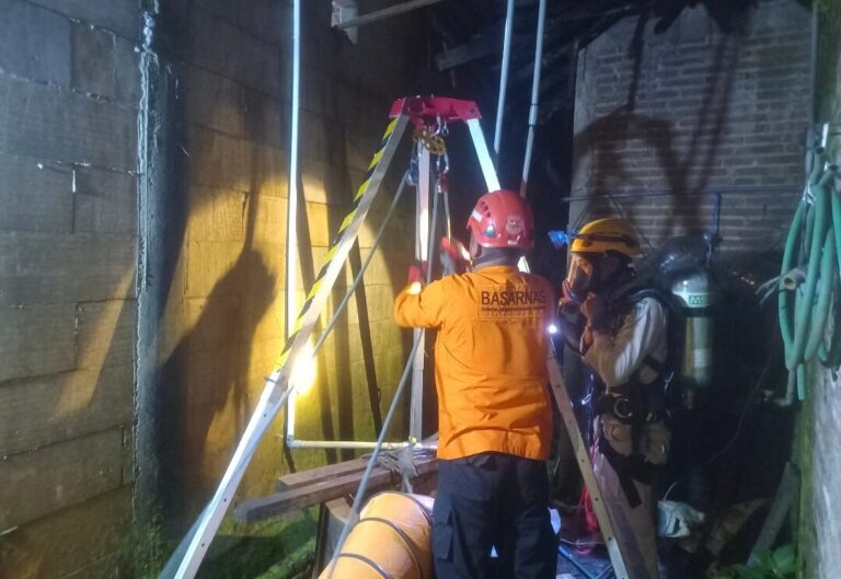 Warga terjatuh ke sumur di Jepara