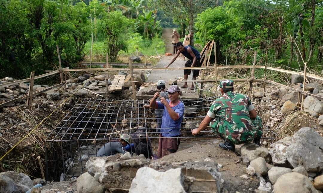 Jembatan Gantung Garuda Purworejo