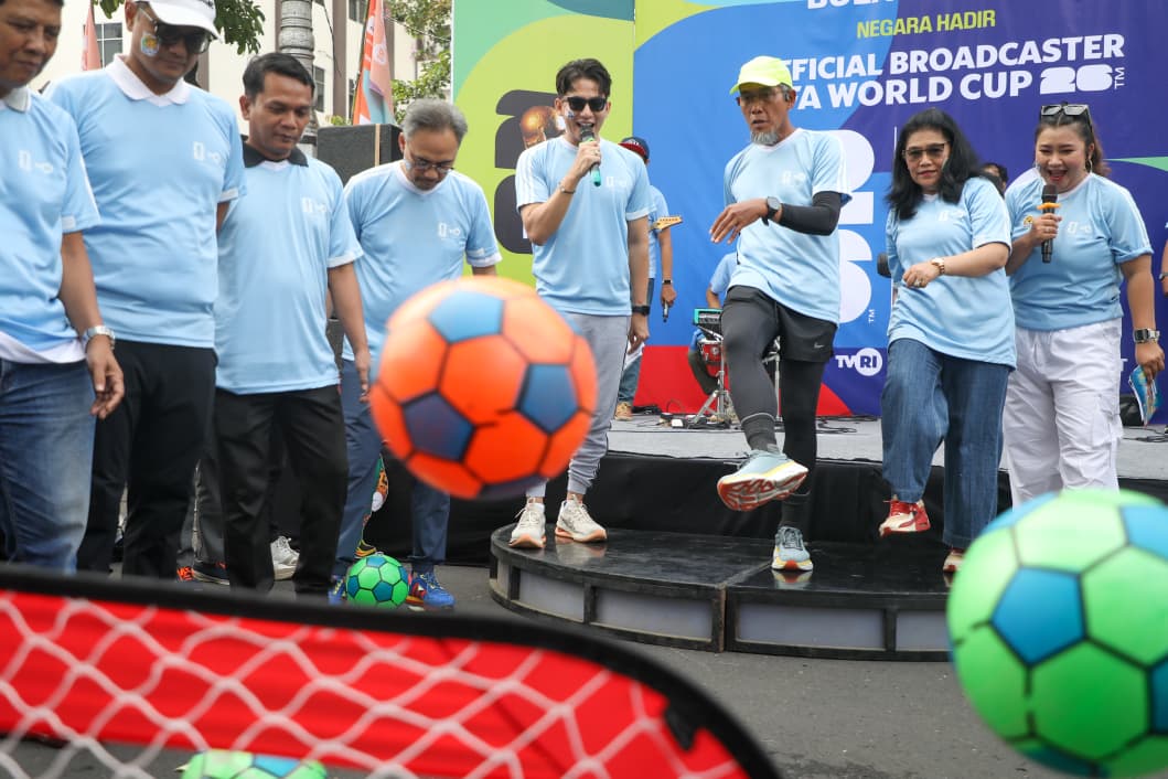 Kick-off Piala Dunia di TVRI di CFD Jalan Pahlawan Semarang