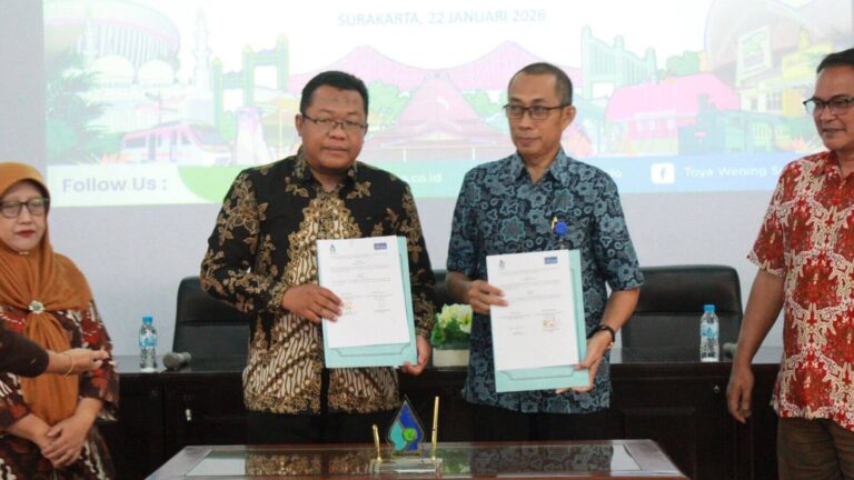 Penandatanganan PKS antara Bank Jateng Syariah dengan PDAM Solo