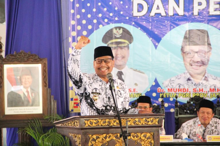 Bupati Harno