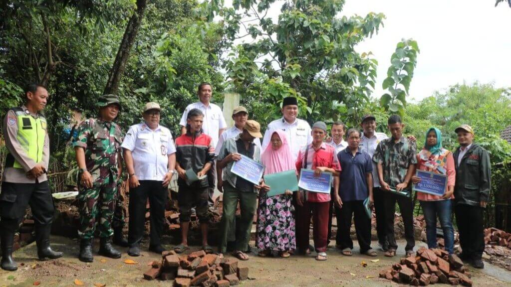 Bank Jateng salurkan bantuan RTLH di Jepara