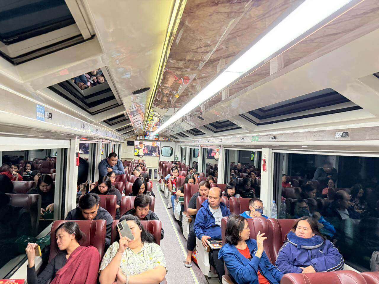 Kereta Priority dan Panoramic