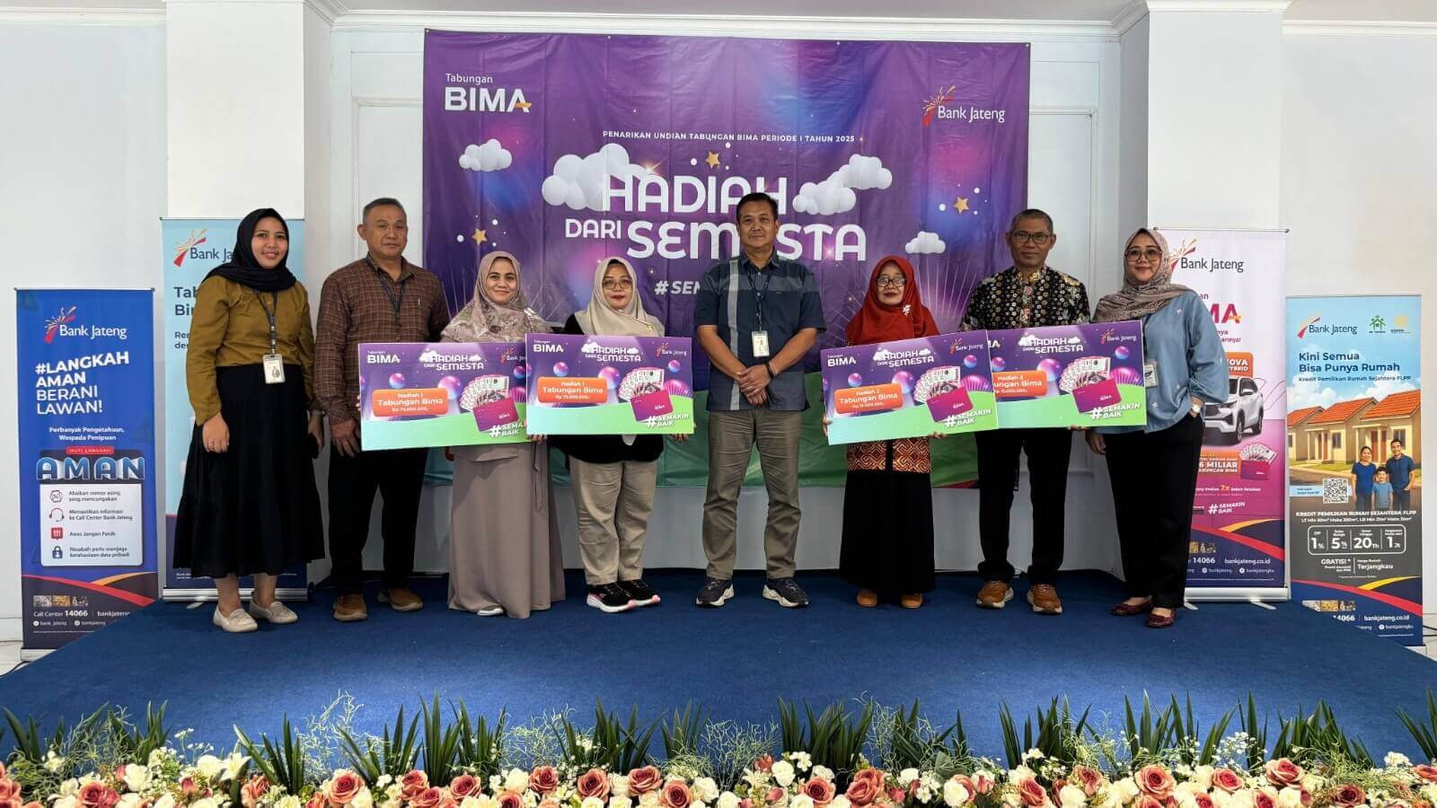 Bank Jateng Cabang Pekalongan menyerahkan Hadiah Undian Tabungan Bima