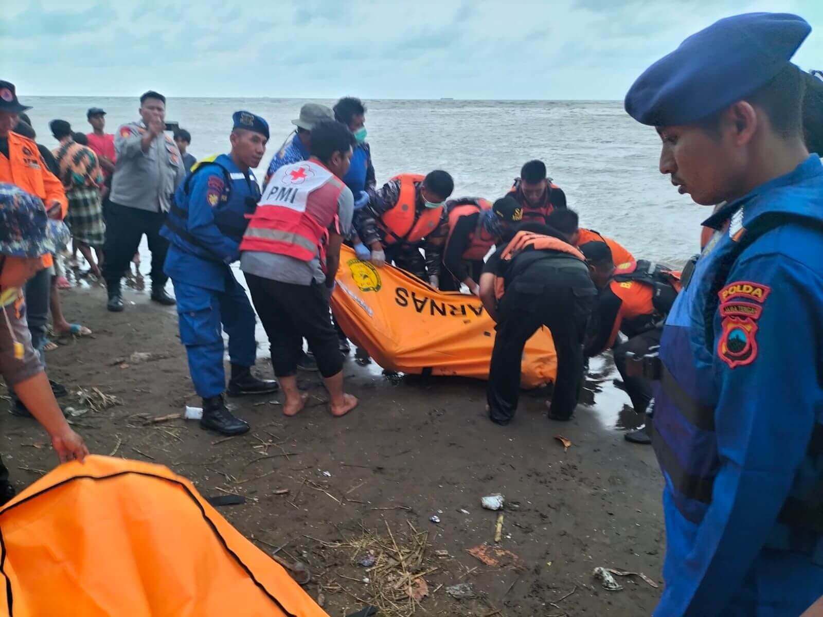 Nelayan Tenggelam di Muara Kali Sambong Batang