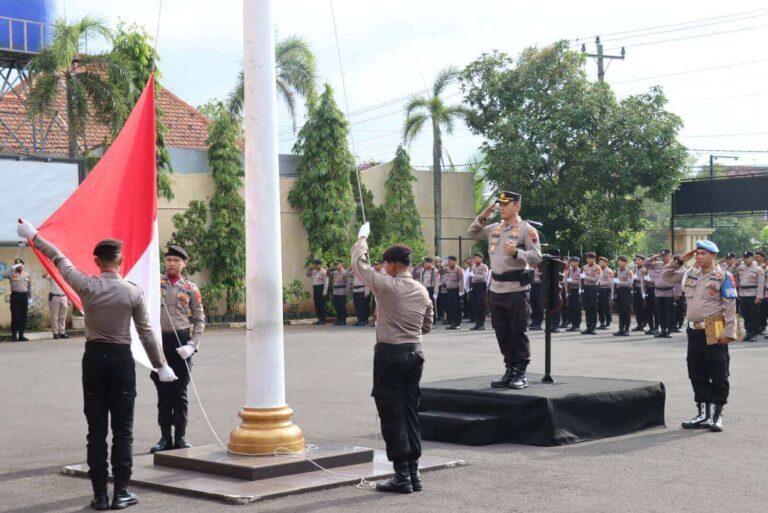 Upacara Hari Kesadaran Nasional Polres Pekalongan Kota