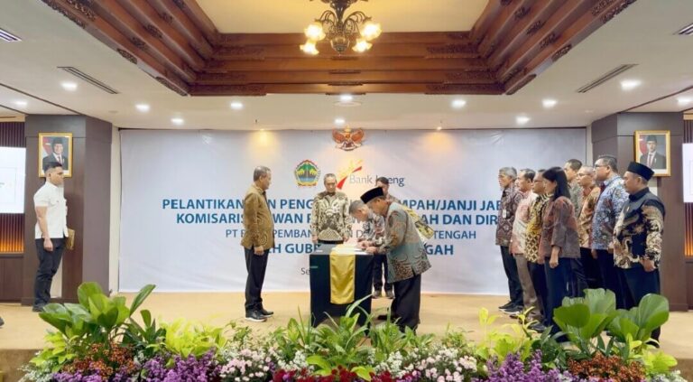Pelantikan pengurus baru Bank Jateng
