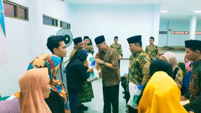 Penyaluran Zakat Fitrah dan Sembako dari UPZ Lazisma MAJT